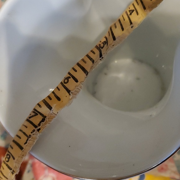 2002 ceramic Easter  basket with Mrs Rabbit - Picture 9 of 10